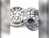 Ґріндер металевий "Death Star" GT-703C